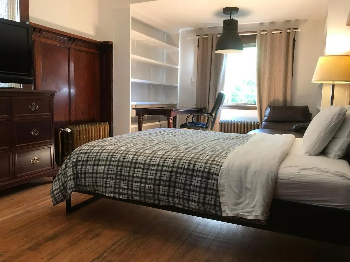 West Coast Guest House Vancouver